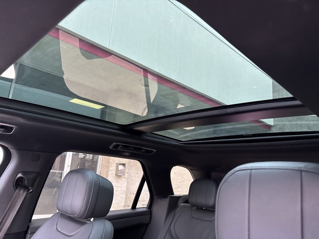 Used 2023 Land Rover Range Rover Sport SE Dynamic image 10