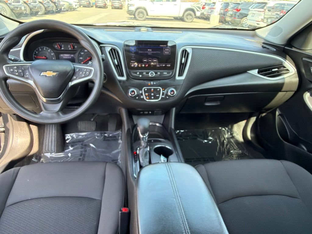 Used 2023 Chevrolet Malibu LT FWD image 24