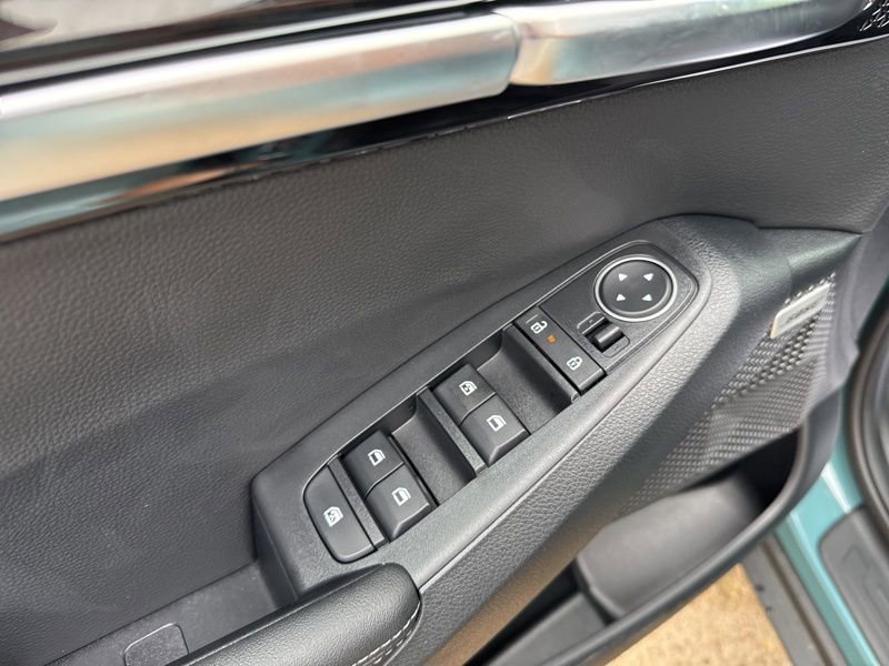 New 2026 Kia Seltos SX w/ SX Sunroof Package image 24