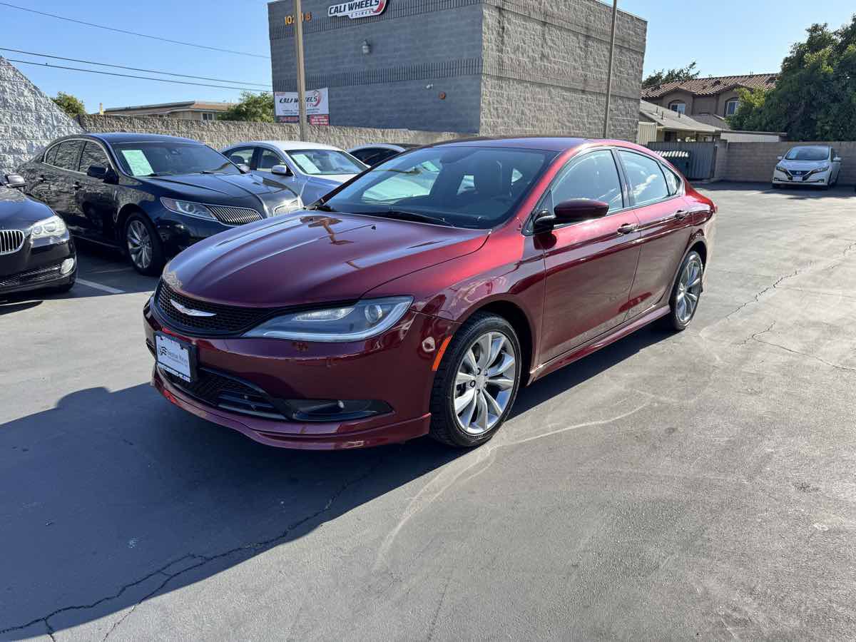 Used 2015 Chrysler 200 S w/ Comfort Group FWD image 13