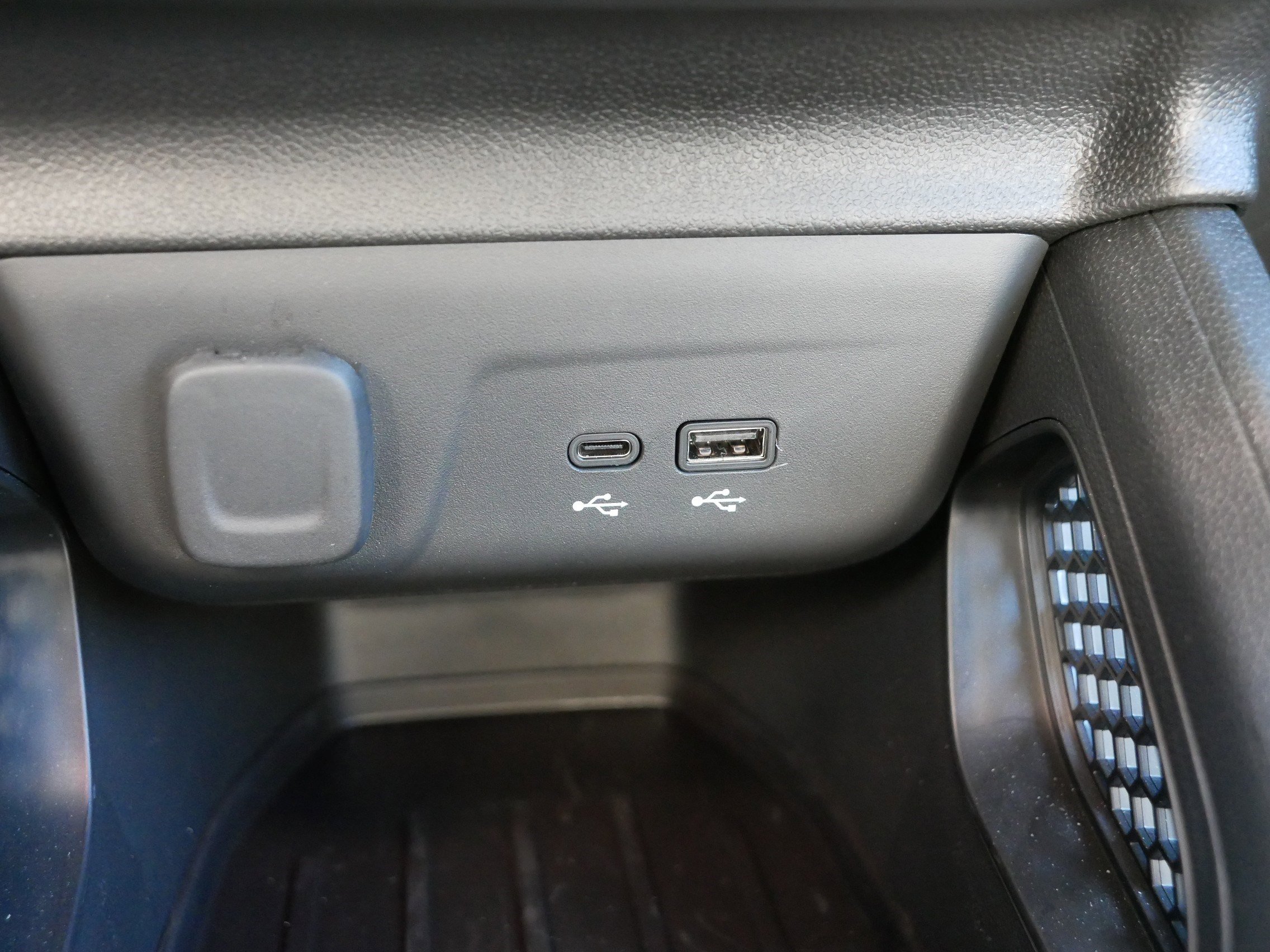 Used 2024 Chevrolet TrailBlazer ACTIV w/ Driver Confidence Package image 33