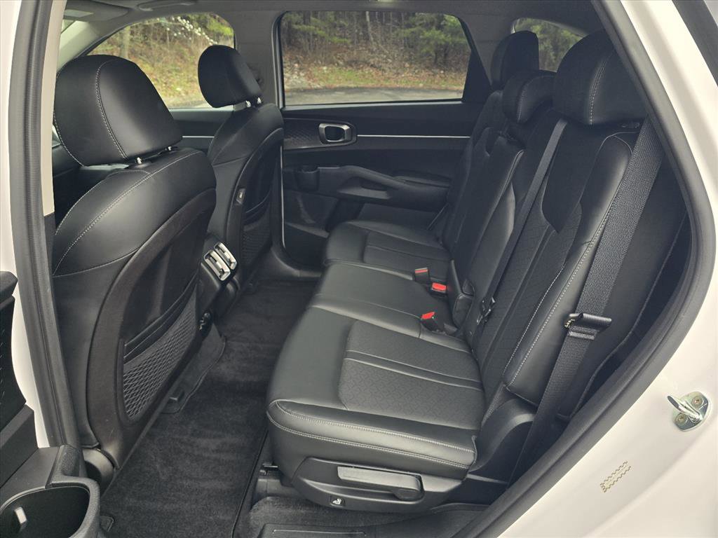 Used 2021 Kia Sorento S w/ Panoramic Sunroof Package image 11