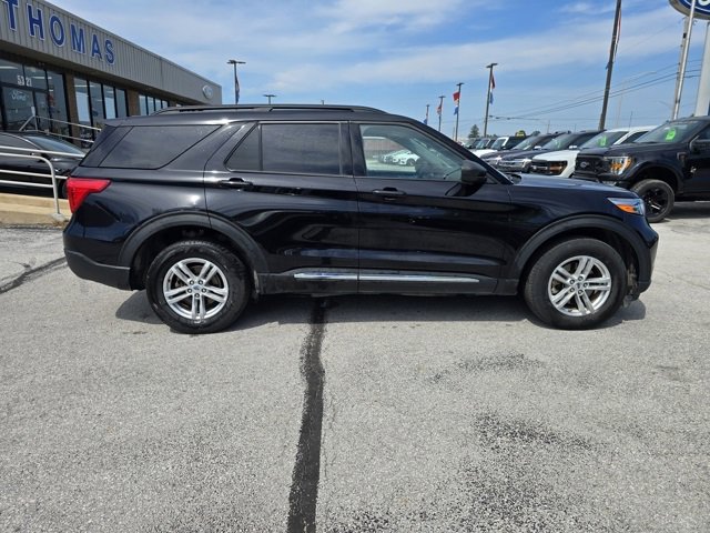 Used 2023 Ford Explorer XLT w/ Equipment Group 202A image 2