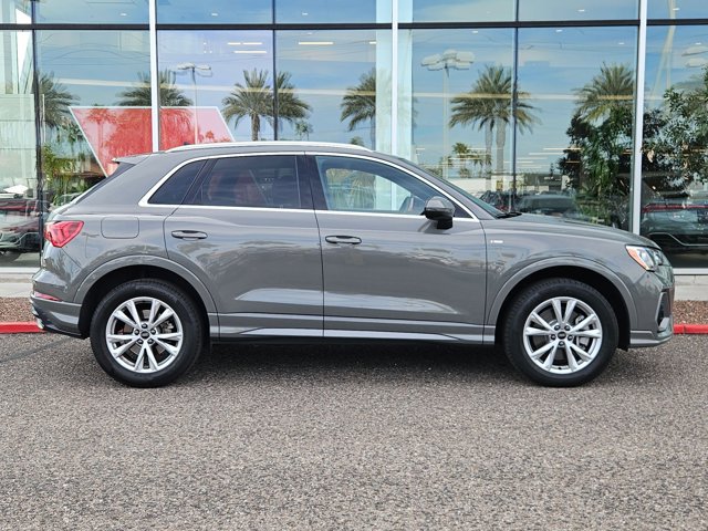 Used 2022 Audi Q3 2.0T Premium image 3