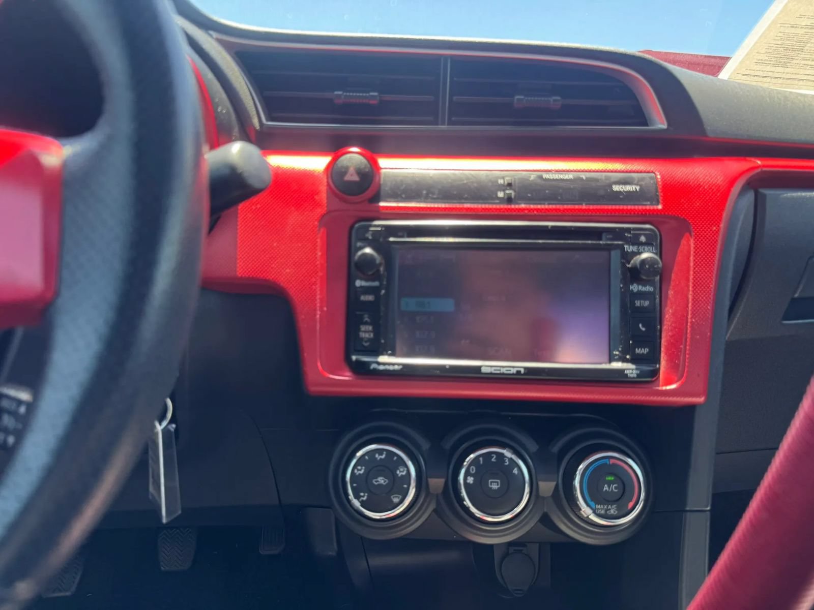 Used 2015 Scion tC FWD image 28