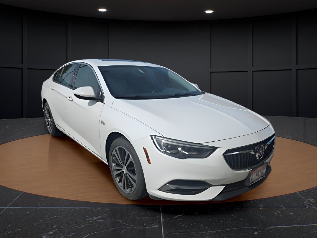 Used 2019 Buick Regal Preferred w/ Driver Confidence Package I FWD image 3