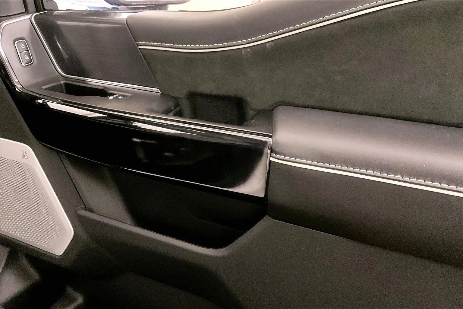 New 2025 Ford F150 Lightning Platinum image 23