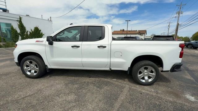 Used 2024 Chevrolet Silverado 1500 W/T w/ Z71 Off-Road Package AWD/4WD image 5