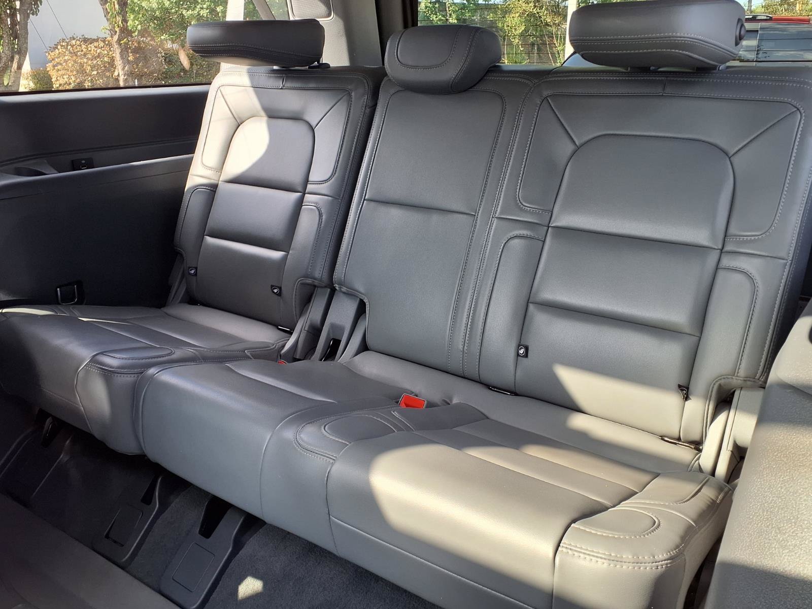 Used 2021 Lincoln Navigator L Reserve w/ Luxury Package AWD/4WD image 17