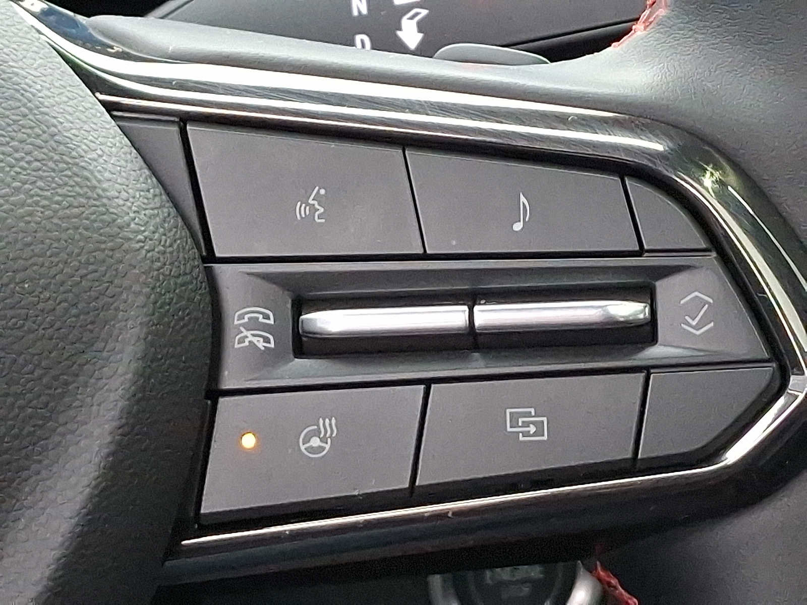 Used 2024 Chevrolet Traverse RS AWD/4WD image 24
