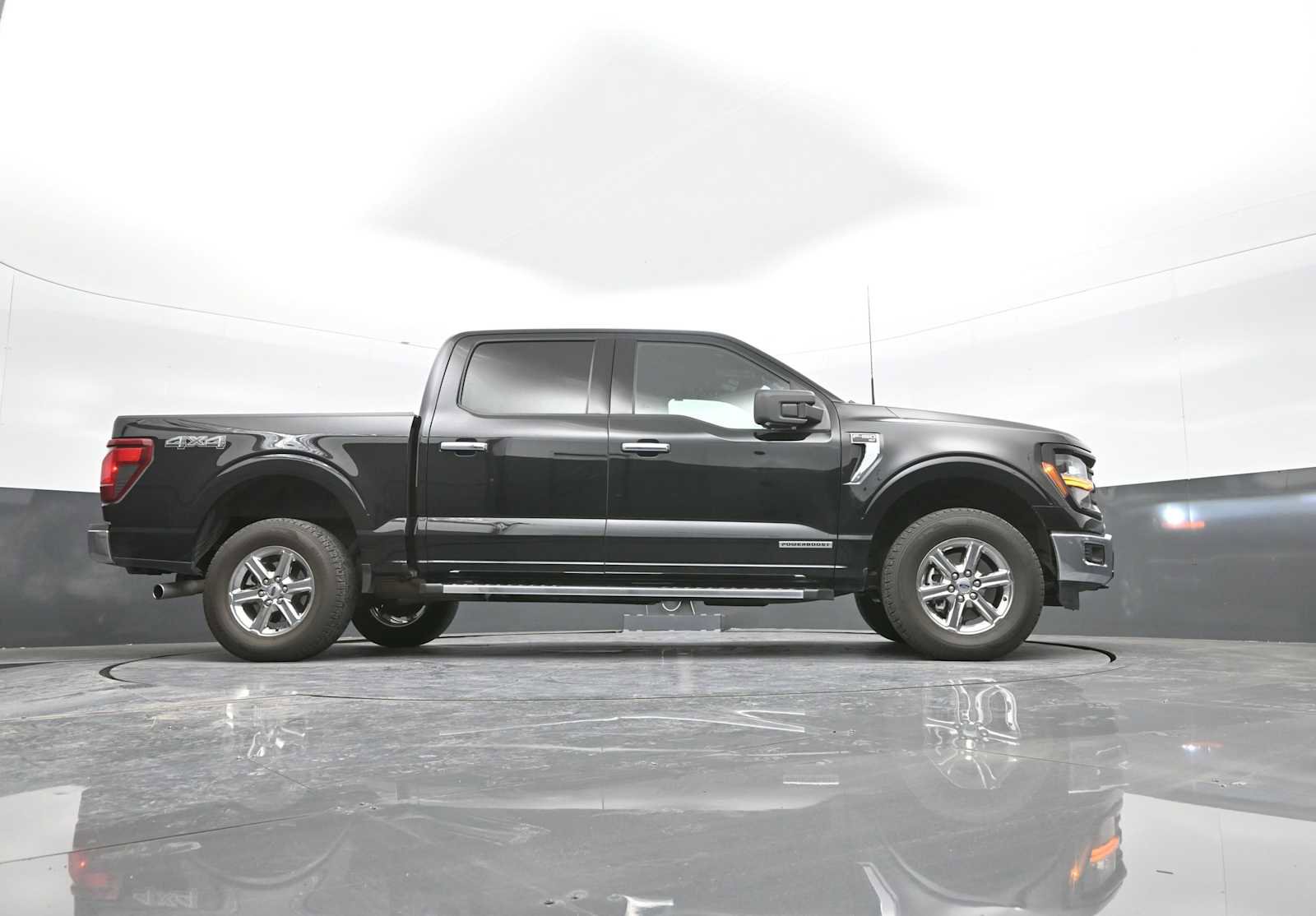 Used 2024 Ford F150 XLT w/ Mobile Office Package image 36