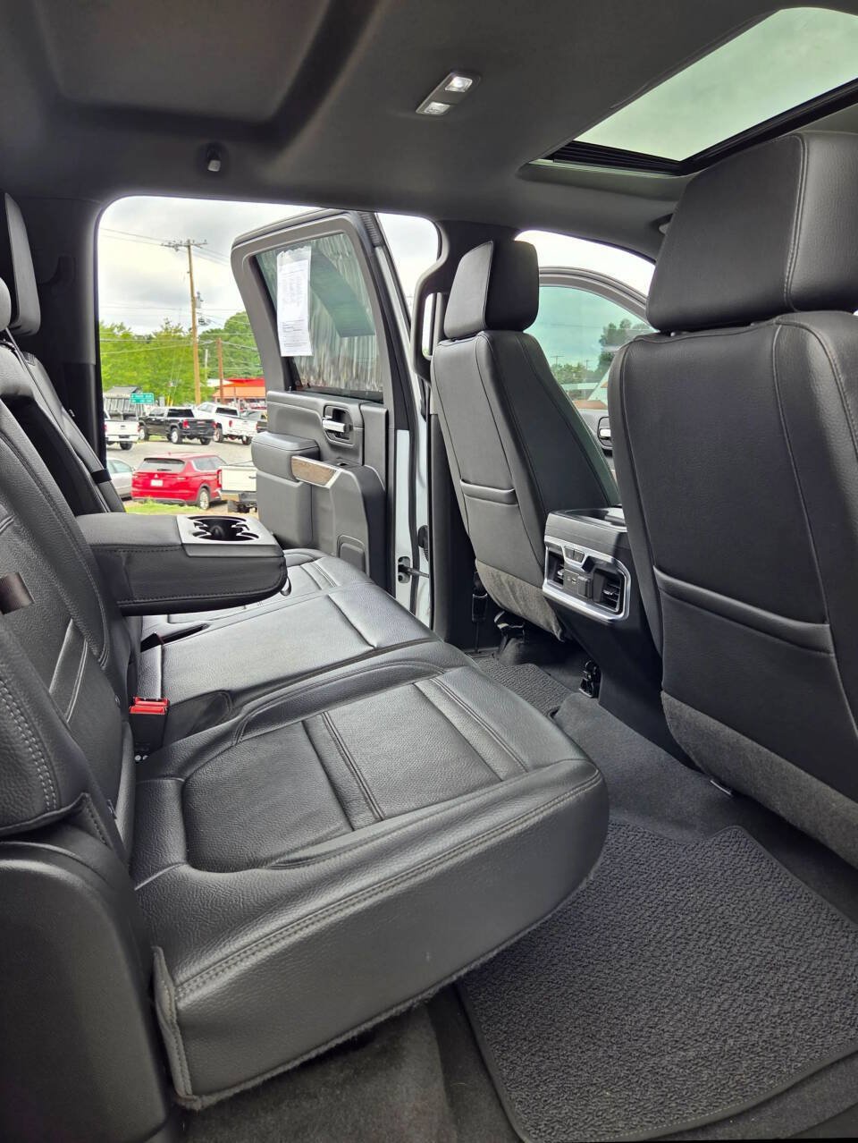 Used 2021 GMC Sierra 2500 Denali w/ Denali Ultimate Package AWD/4WD image 15