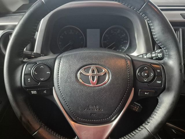 Used 2018 Toyota RAV4 XLE image 17