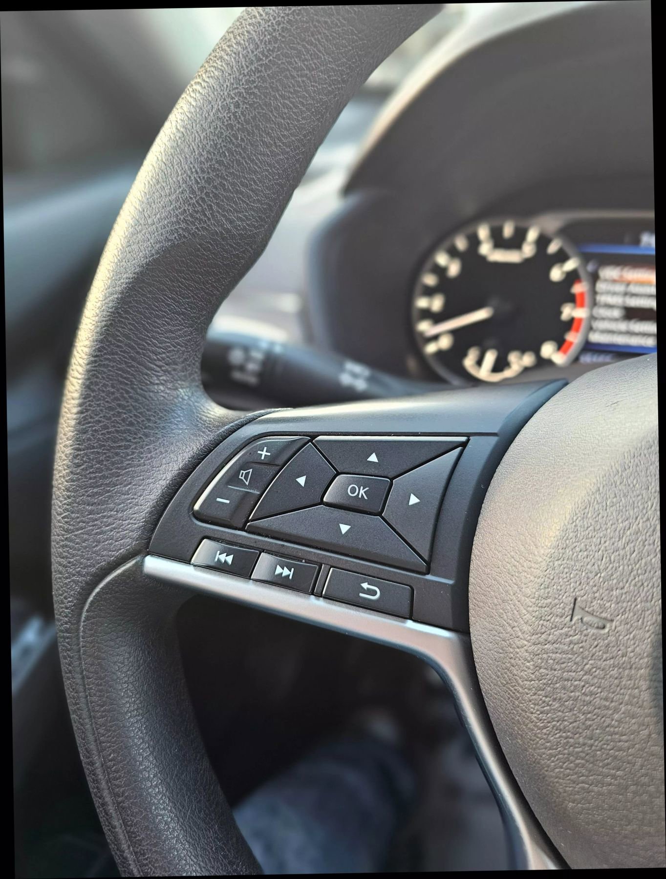Used 2023 Nissan Altima 2.5 SV image 17