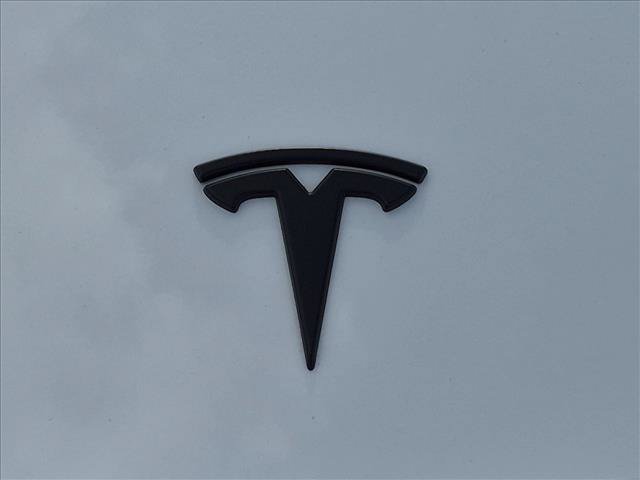 Used 2021 Tesla Model Y Long Range AWD/4WD image 25