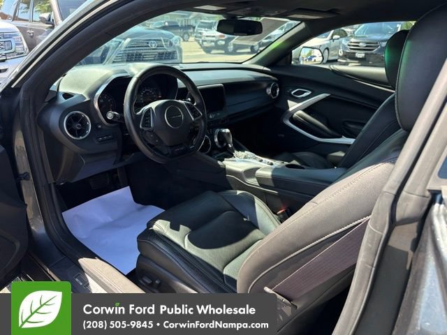 Used 2017 Chevrolet Camaro LT RWD image 12