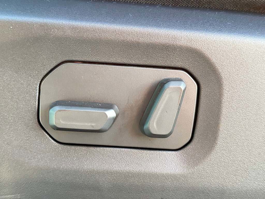 New 2025 Jeep Gladiator Sport image 27