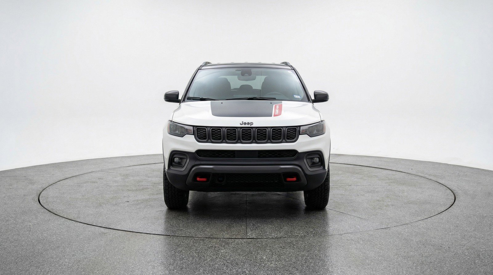 Used 2025 Jeep Compass Trailhawk image 2