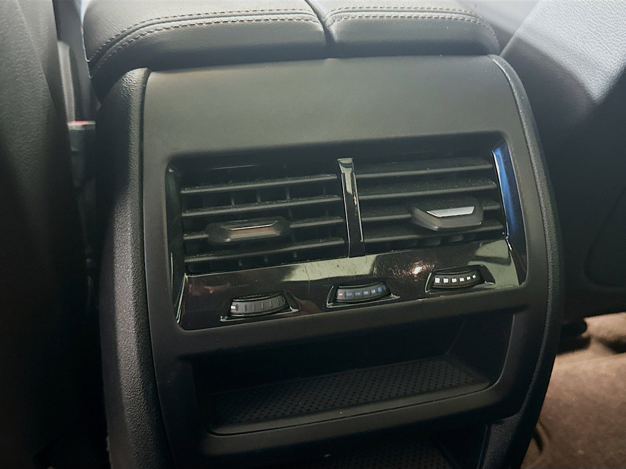 Used 2023 BMW X5 sDrive40i w/ Parking Assistance Package image 28