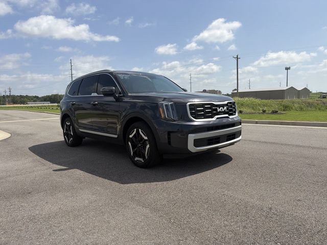 Used 2025 Kia Telluride S FWD image 7