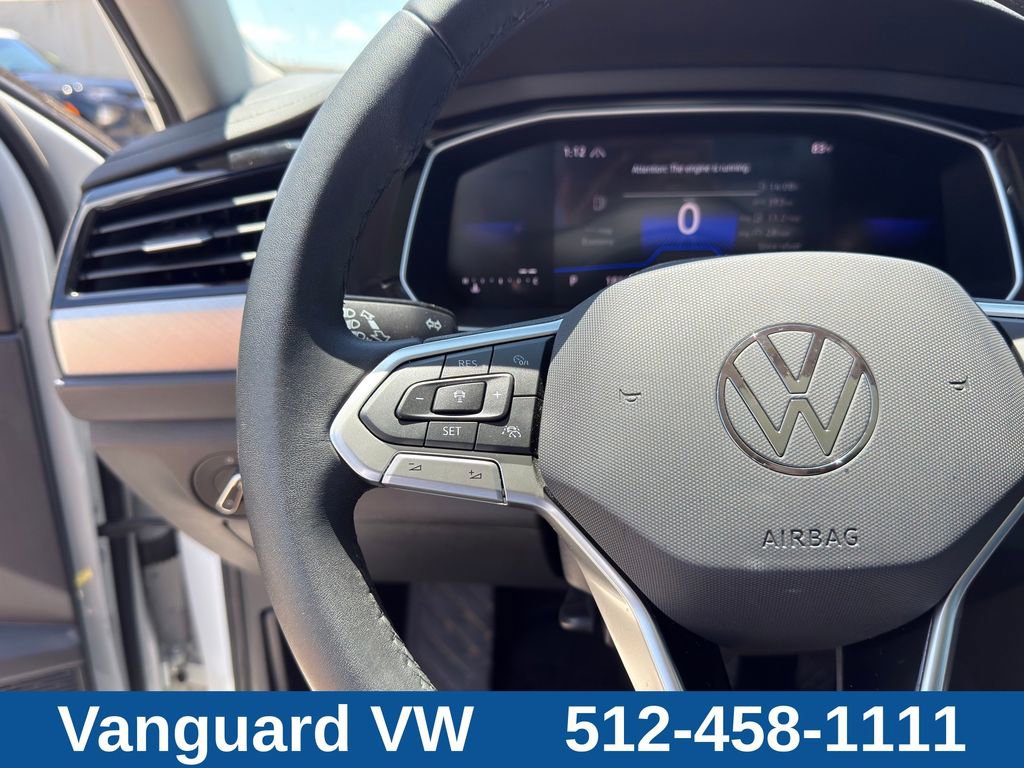Used 2024 Volkswagen Jetta SE w/ Panoramic Sunroof Package FWD image 16