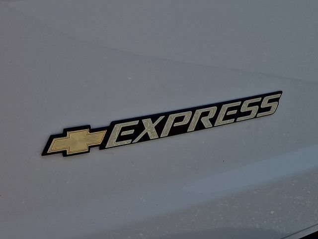 Used 2026 Chevrolet Express 3500 w/ Driver Convenience Package RWD image 33