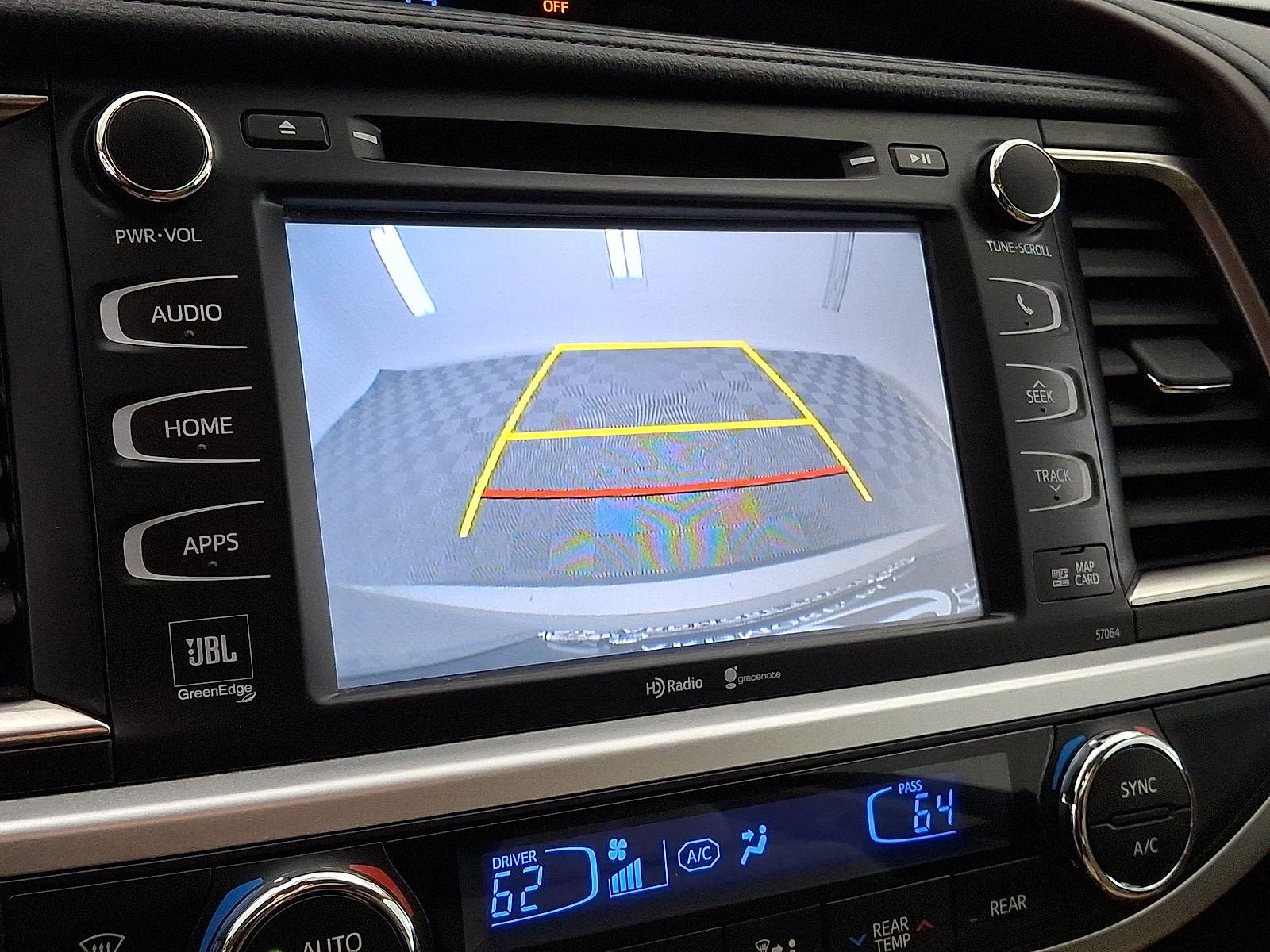 Used 2015 Toyota Highlander Limited AWD/4WD image 7