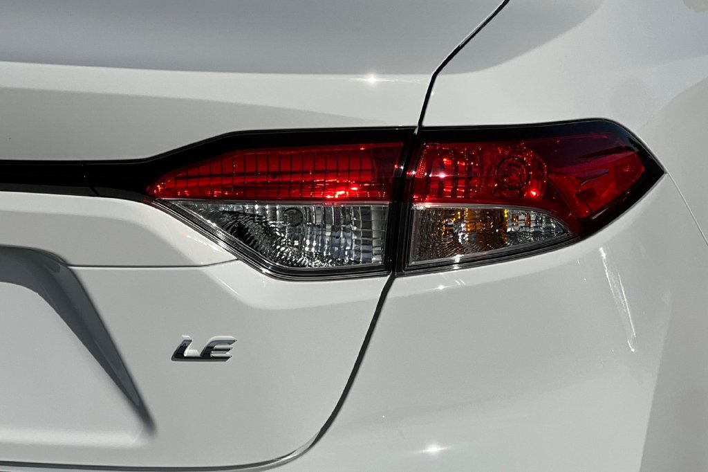 Used 2026 Toyota Corolla LE FWD image 29