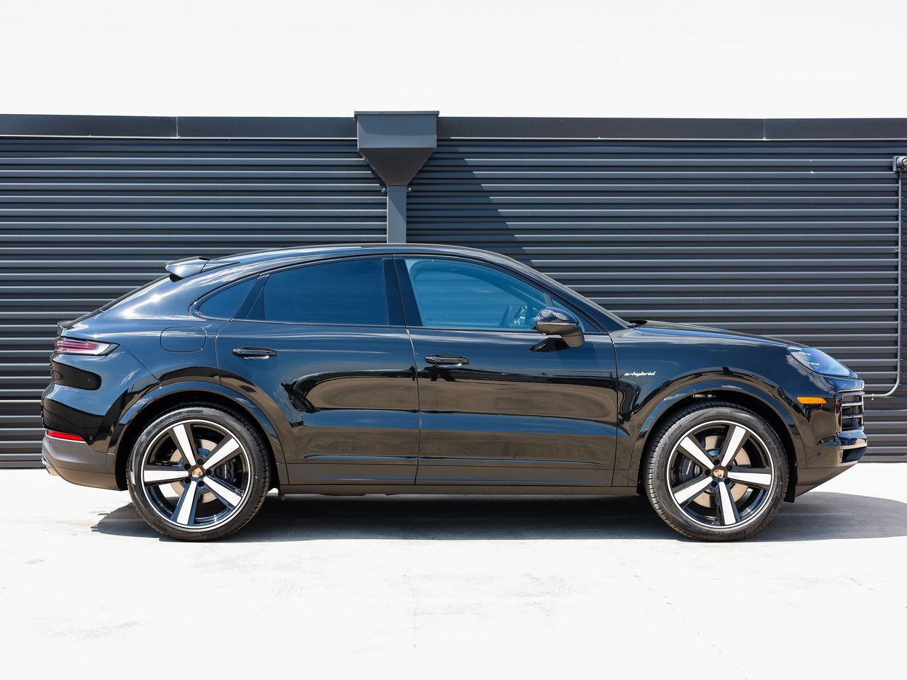 New 2026 Porsche Cayenne E-Hybrid Coupe image 8