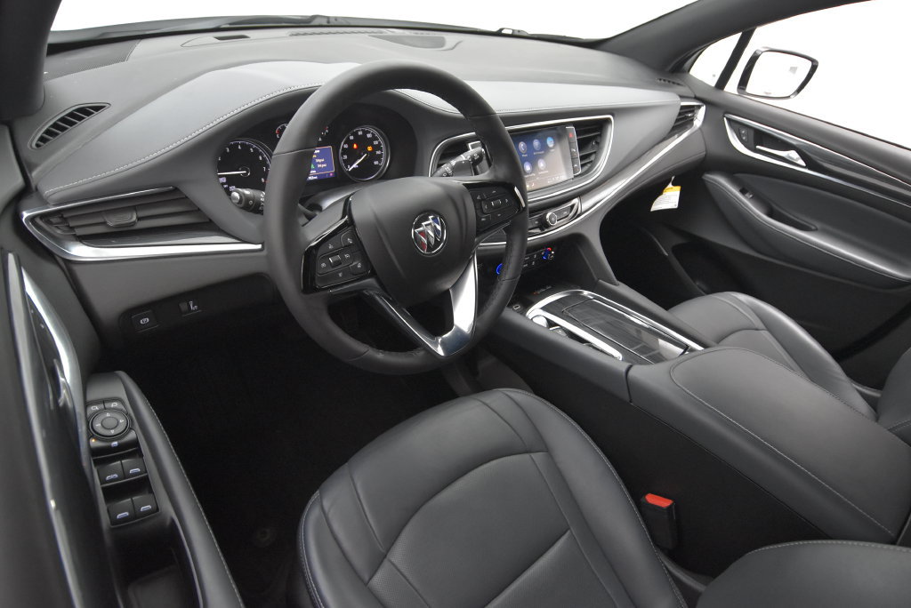 Used 2022 Buick Enclave Essence FWD image 32