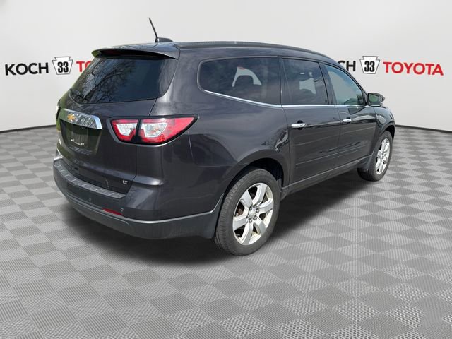 Used 2017 Chevrolet Traverse LT w/ Style and Technology Package image 8