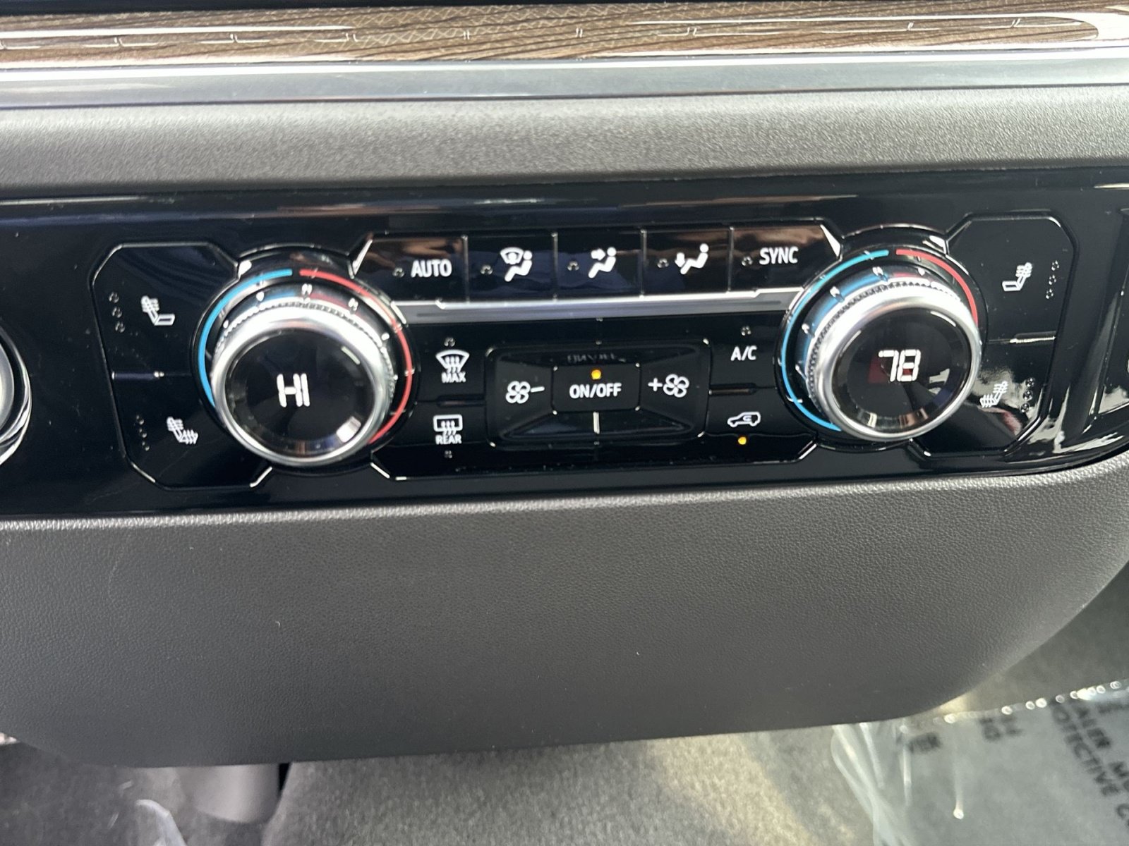 Used 2024 GMC Sierra 1500 Elevation AWD/4WD image 29