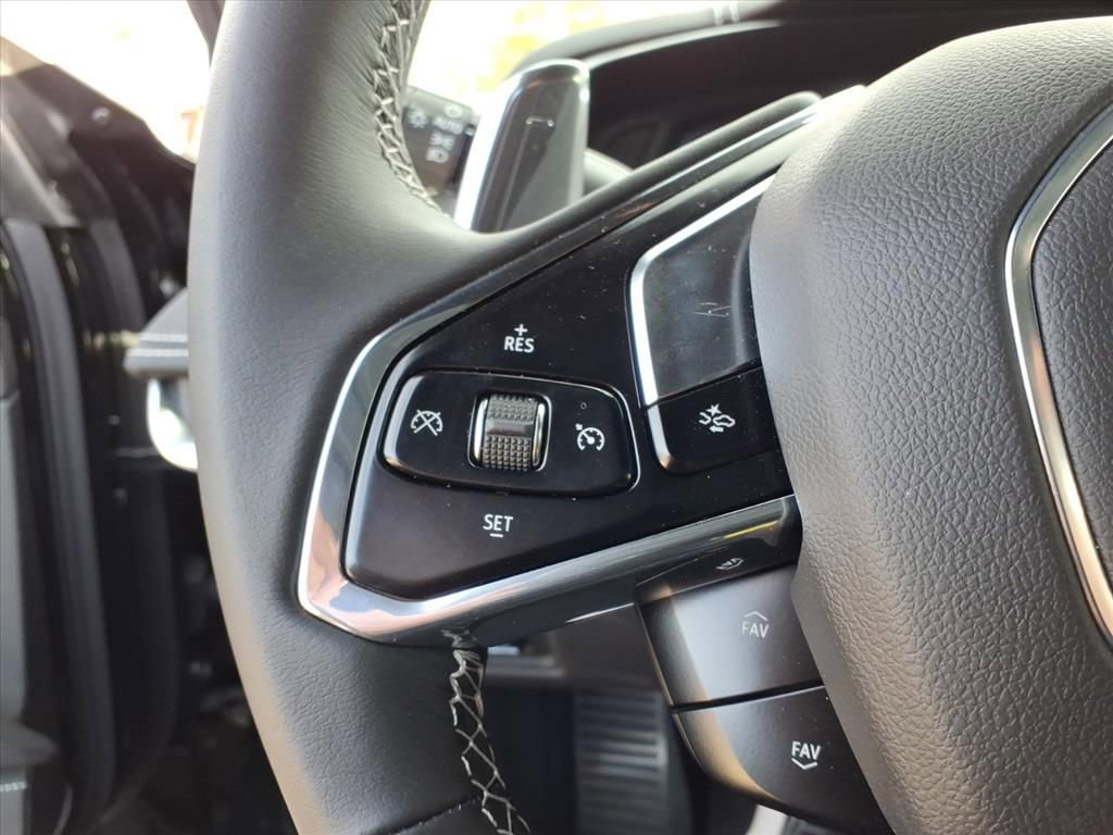 Used 2024 Chevrolet Corvette Stingray Coupe w/ 1LT image 26