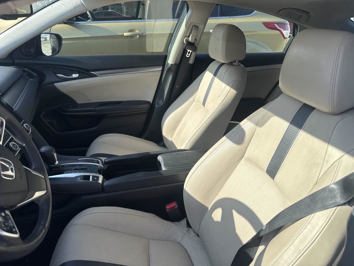 Used 2018 Honda Civic EX-L image 4