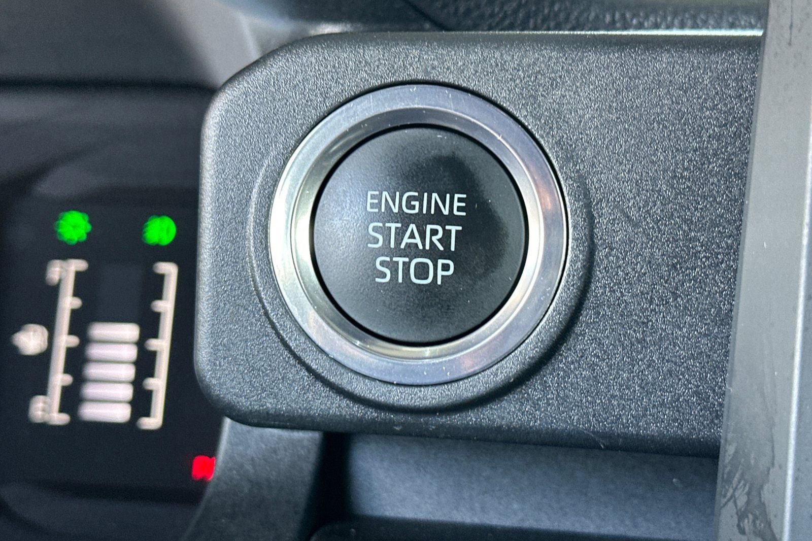 Certified 2025 Toyota 4Runner SR5 image 27