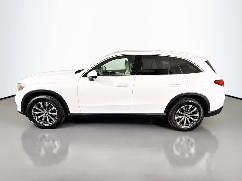 Used 2025 Mercedes-Benz GLC 300 GLC 300 image 4