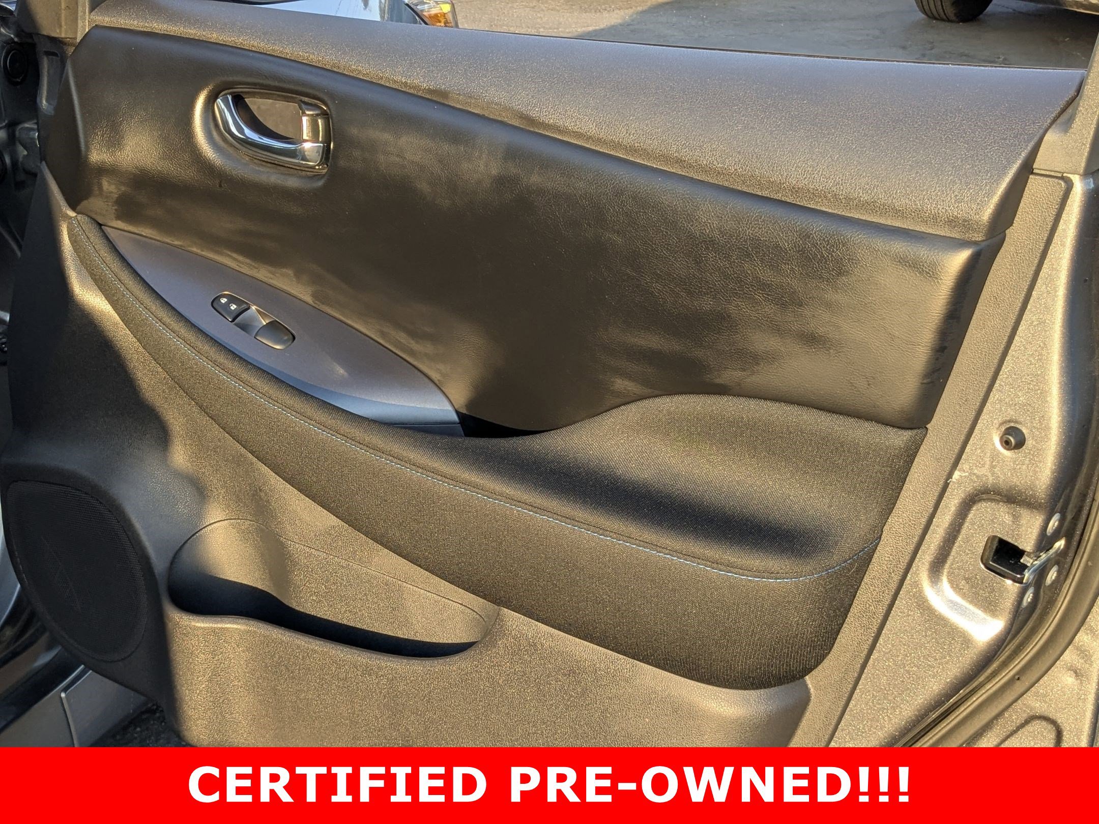 Certified 2024 Nissan Leaf S image 29