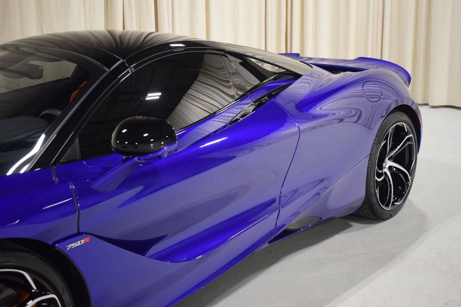 Used 2024 McLaren 750S Spider RWD image 3