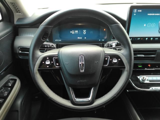 Used 2025 Lincoln Corsair FWD w/ Equipment Group 101A image 34