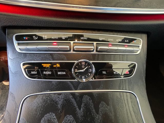 Used 2018 Mercedes-Benz E 300 4MATIC image 22