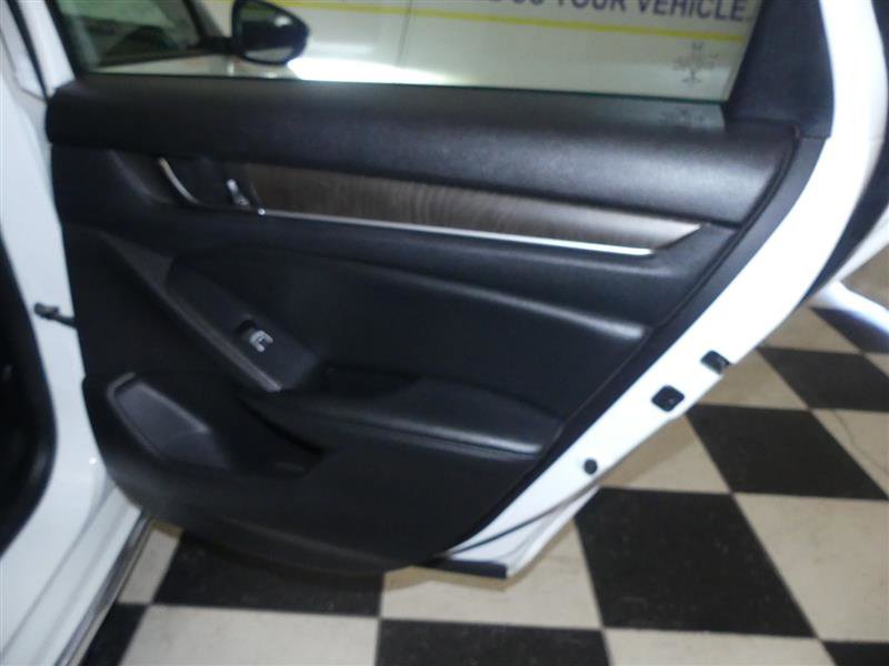 Used 2022 Honda Accord EX-L image 29
