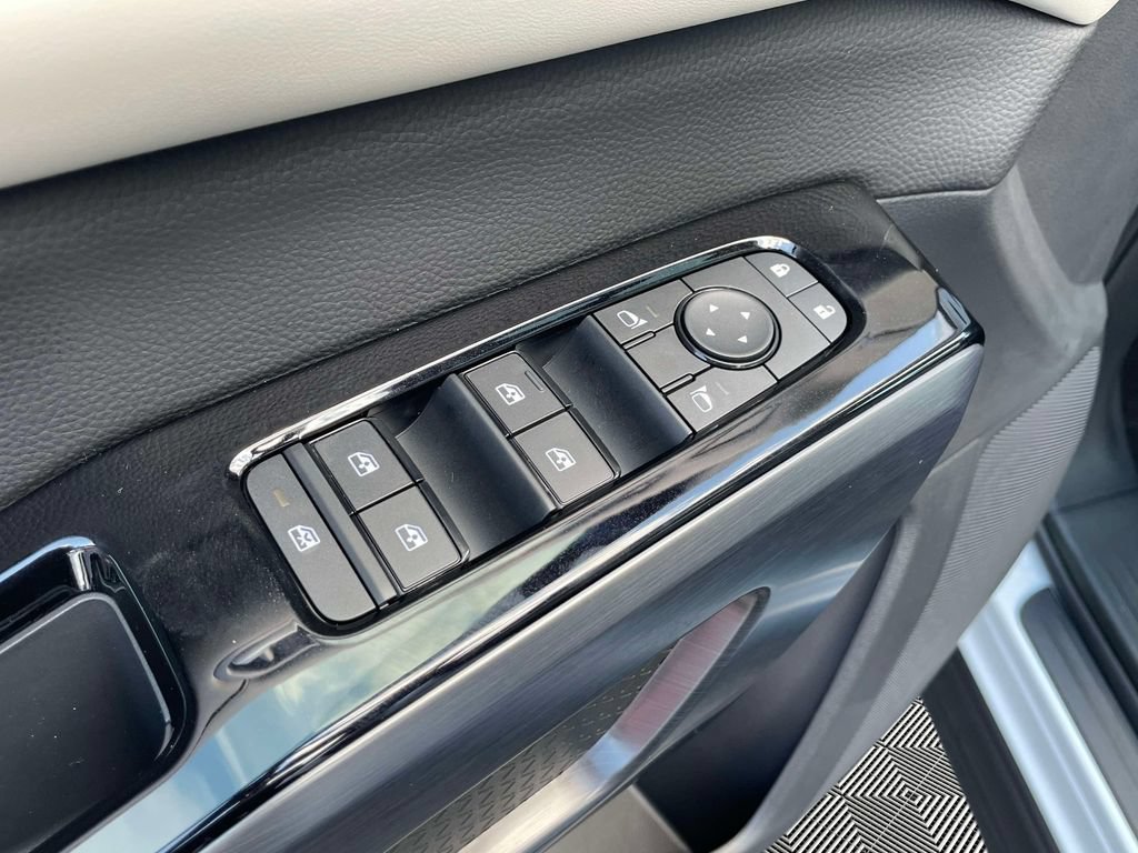 New 2026 Nissan Pathfinder SL w/ SL Premium Package FWD image 22