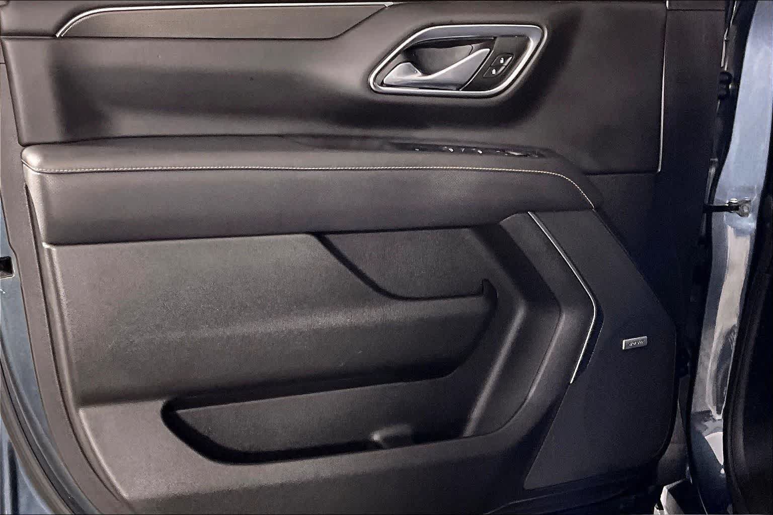 Certified 2021 GMC Yukon AT4 w/ AT4 Premium Plus Package AWD/4WD image 21