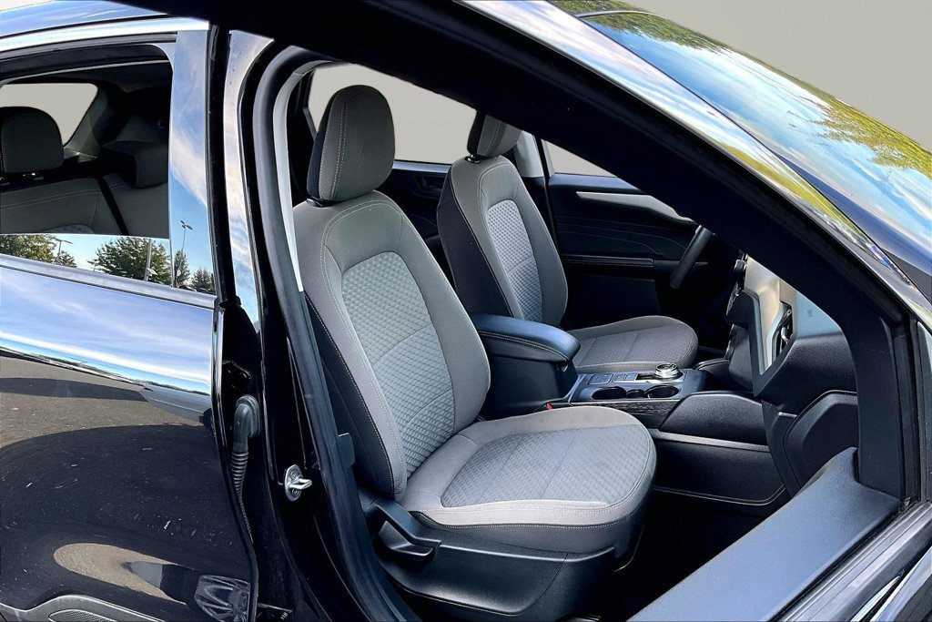 Used 2022 Ford Escape SE FWD image 19