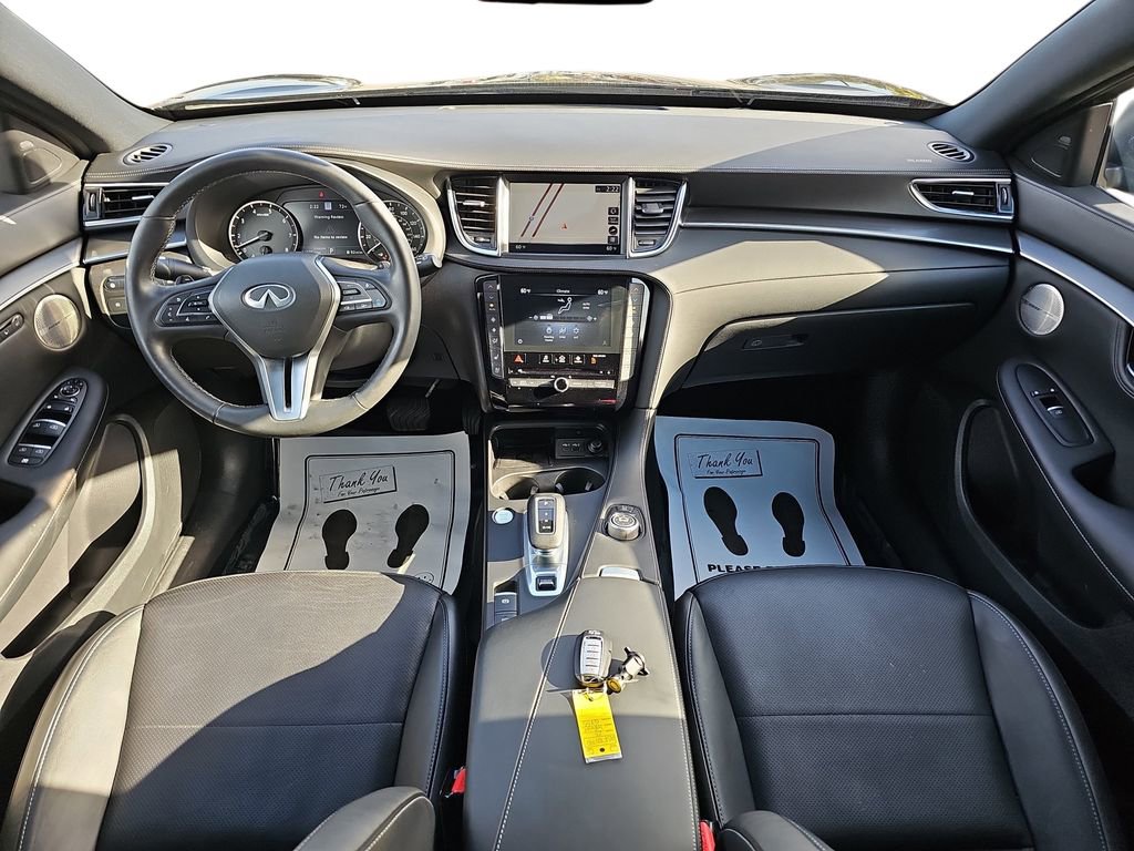 Used 2025 INFINITI QX55 Essential image 11
