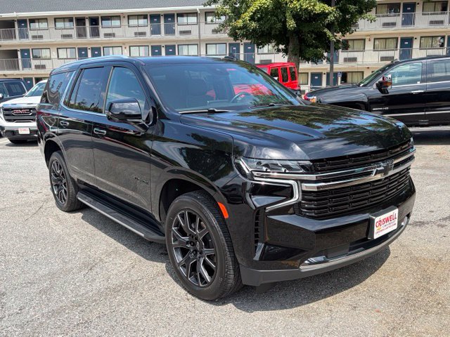 Used 2023 Chevrolet Tahoe Premier w/ Advanced Technology Package AWD/4WD image 2
