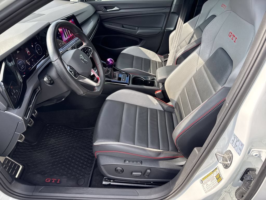 Used 2024 Volkswagen GTI SE FWD image 9