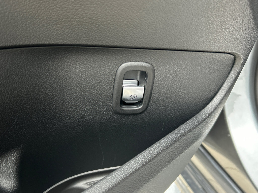 New 2026 Mercedes-Benz C 300 4MATIC Sedan image 13