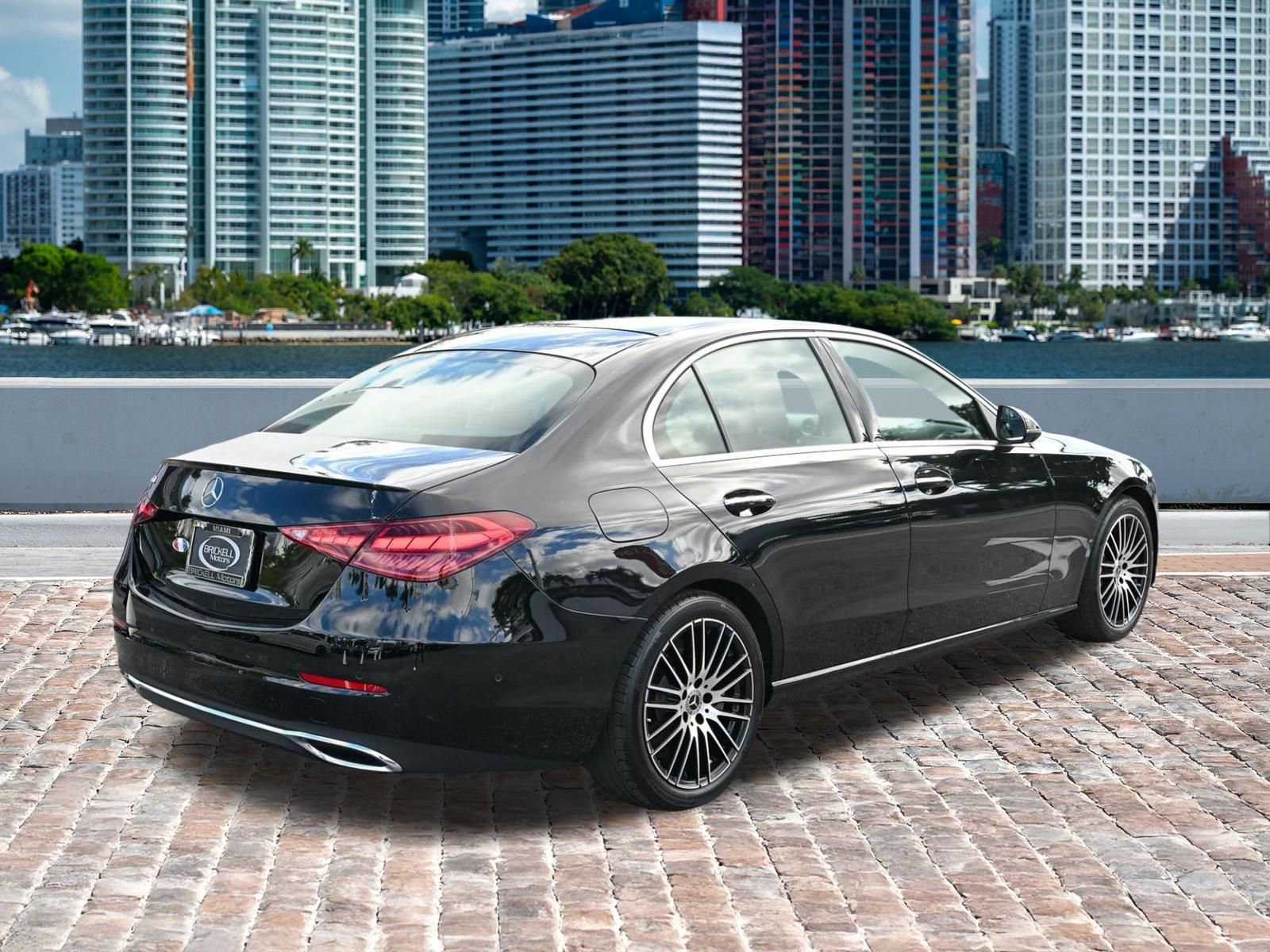 Used 2022 Mercedes-Benz C 300 Sedan w/ Exclusive Trim Package image 5