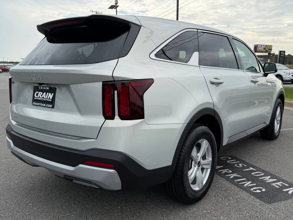 New 2026 Kia Sorento LX FWD image 7